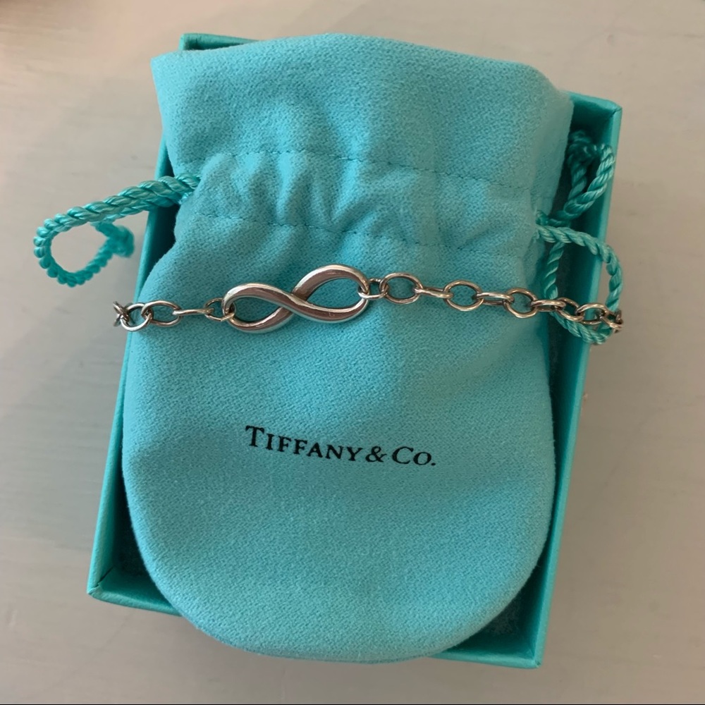 TIFFANY & CO. infinity bracelet